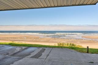 Ocean view studio no stairs-Full Kitchen Patio - 9