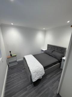 Stylish modern Guest house - Bedford - 7