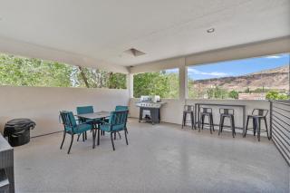 Modern Loft Getaway 25 Min to Zion, Walk to Food and Parks - 9