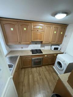 Tanners End Apartment - Edmonton - 8