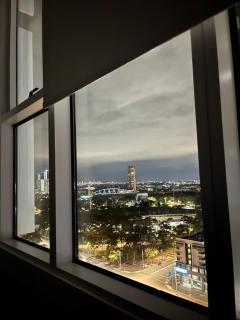 Luxurious city view at Sydney Olympic Park - 7