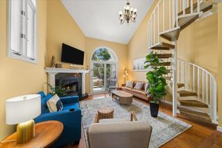 Relax at Forge Chalet Tranquil Retreat Near Attractions - Pigeon Forge - 0