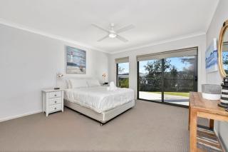 Beach House 1 20 Pacific Drive - Fingal Bay - 4