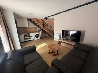 AMA'S Duplex 5, Central, Modern w Kitchen - Himarë - 4