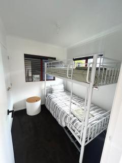 Cosy Beach Hideaway - Tauranga - 3
