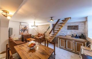 Gorgeous Home In Okrug Gornji - 7