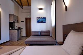 4 Lemons Luxury Studios - 7