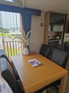 The Elegant Escape Clarach Bay Pet Friendly 2 Bed Caravan - Aberystwyth - 2