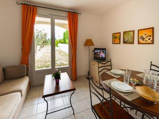 Charming Apartment in Provence with Terrace - 8