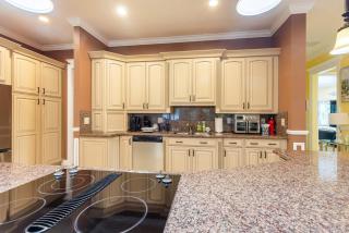 Chill & Spacious 3BR - Beaches & Backyard Fun - 3