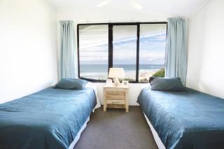 Acutterbove - Stradbroke Escape - Point Lookout - 3