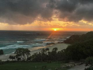 Acutterbove - Stradbroke Escape - Point Lookout - 7