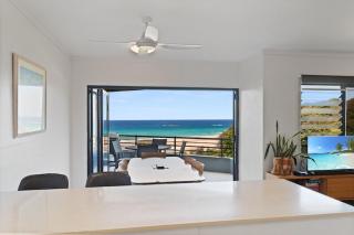 Acutterbove - Stradbroke Escape - Point Lookout - 3