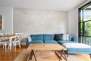 Charming 3BR in Top Spot - 1