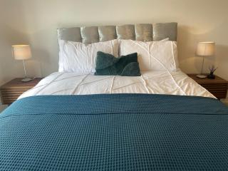 Modern 2 Bed apartment w parking - Belfast - 6