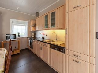 Cottage in Le Bizet near tranquil lake, cleaning included - Le Bizet - 7