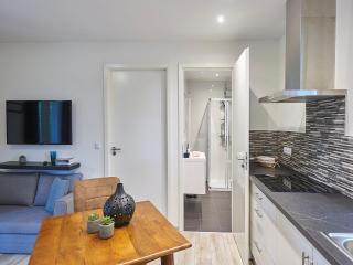 Holiday Home in Mauroux with Pools & Vineyards - Mauroux - 3