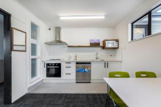 Harewood Lodge - Christchurch - 4