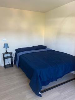 Van Nuys Vibe - 6