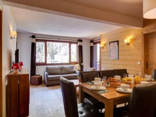 Snowy Escape in Scenic Vallorcine - 1