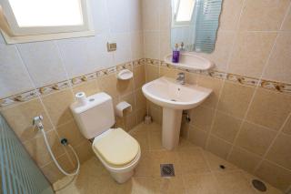Tourist family and couple rooms abudhabi Baith Al Jannah LLC Private Family Rooms - Attached Washroom - VL01 - Abu Dhabi - 9