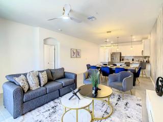Spacious Luxury Apartment near Orlando Attractions - 9