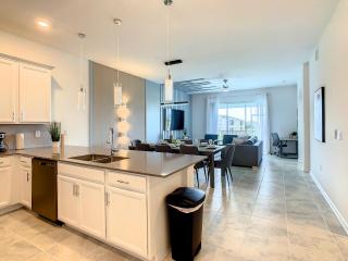 Fantastic 2BR Condo with Console & Waterpark - Kissimmee - 7