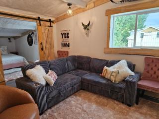 The Pink Hayloft - Nephi - 1
