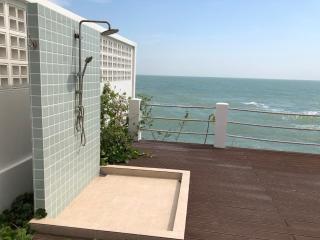 Dawn at Sea Hua-Hin Beachfront Pool Villa - 2