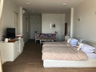 Dawn at Sea Hua-Hin Beachfront Pool Villa - 8