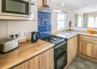 Waters Edge Leisure Park - Cardigan - 1