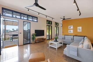 Tropic Pavilion - Breezy Designer Retreat near Beach - Parap - 5