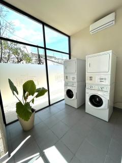 Departamento Nuevo 1Hab con Alberca Gym AC Wifi - 2