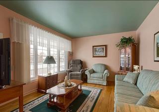 2 beds in a private room B with a free parking -15 min from downtown - Longueuil - 6