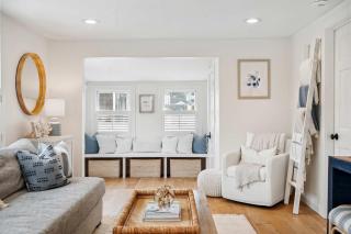 Simple Retreat 2 Min Walk to Beach AC Firepit - Newburyport - 4