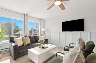Renovated 1BR Upper Flat Modern King Suite - Royal Oak - 0