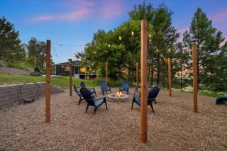 Black Hills Getaway with Hot Tub & Game Room for 18 - Spearfish - 4