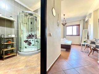 Skyline Stay - Lilacs Garden - Cabo Negro - 9