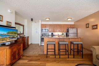 Tropical Escape, Ocean Views Condo with Parking - 3