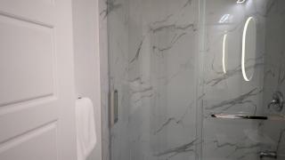 Cozy Two-Bedroom Just Minutes from the Airport - Calgary - 4