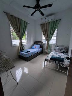 Ahmad Albab Homestay - Pekan - 4