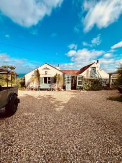 Three bedroom beach bungalow, Spectacular sea views - - 7