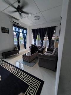 Ahmad Albab Homestay - 7