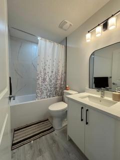 2 bedroom Basement Suite - Calgary - 3