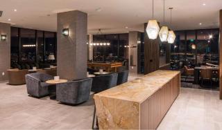 The Olive Skyline 2 Bed Apt with FREE PARKING in DTLA - 2