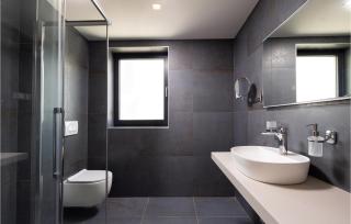 Lovely Apartment In Malinska - 6