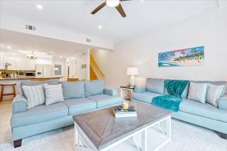 7660 Ridgewood Ave - Cap Carnaveral - 9