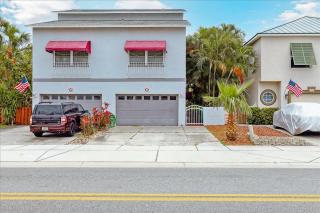 7660 Ridgewood Ave - Cap Carnaveral - 4