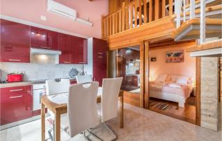 8 Bedroom Nice Home In Donja Jagodnja - 7