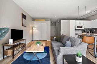 CozySuites Mill District with pool gym #13 - Minneapolis - 9